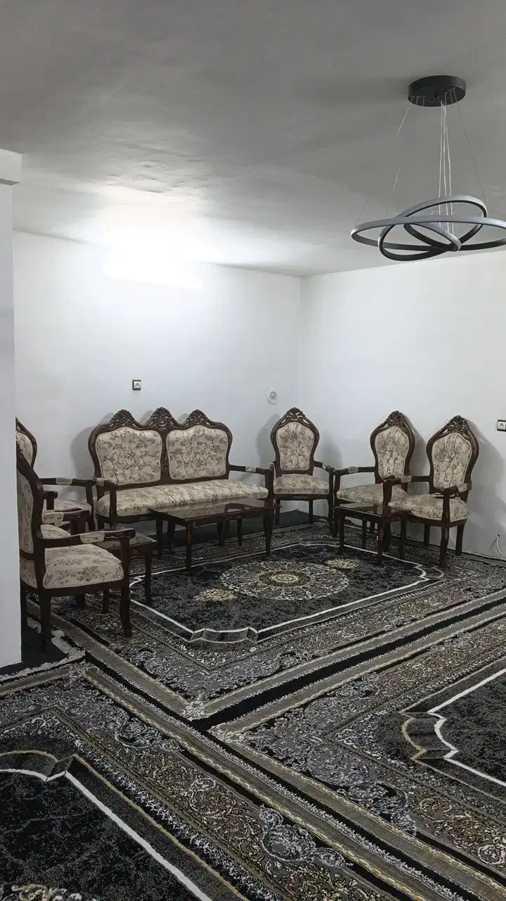ِآپارتمان۱۰۰متری تو حاشیه ایثارگران