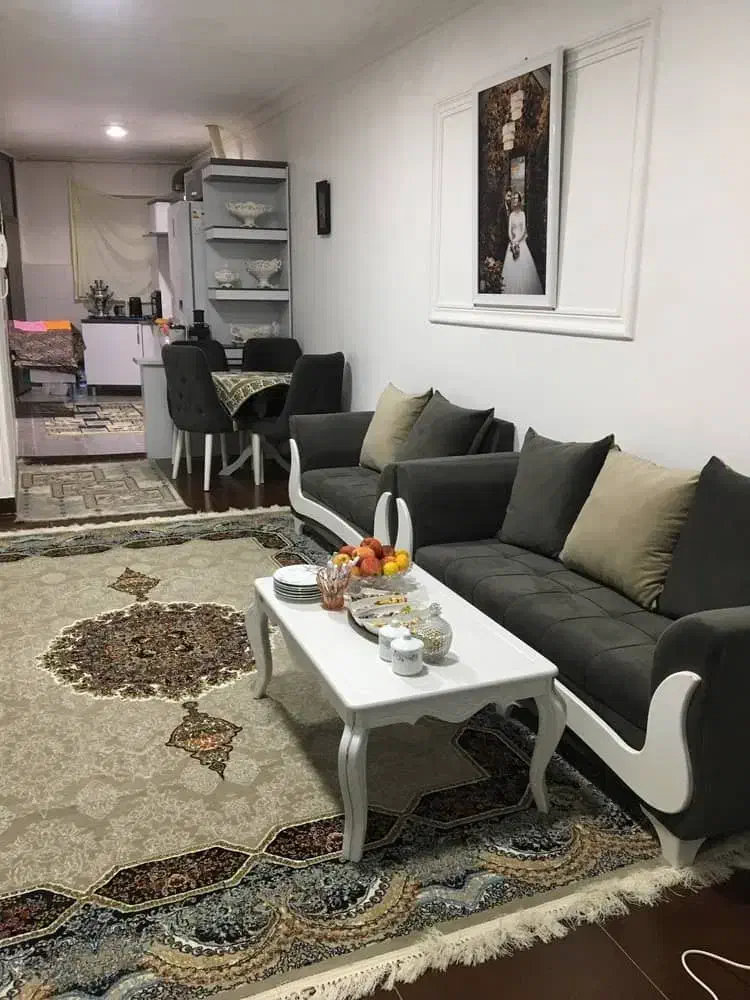 طبقه بالا۶۵متری