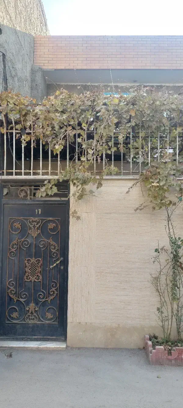 خونه دربست ۷۵ متری ۱ خواب اب و برق گاز اختصاصی