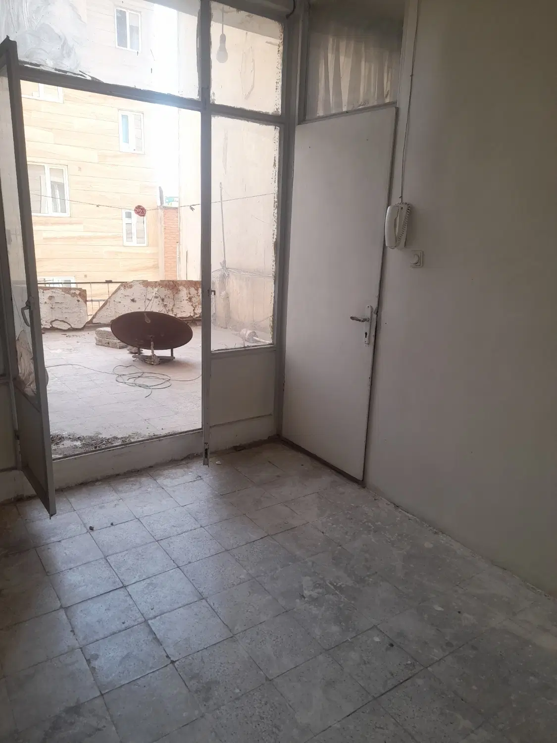 1عدد اتاق واشپزخونه