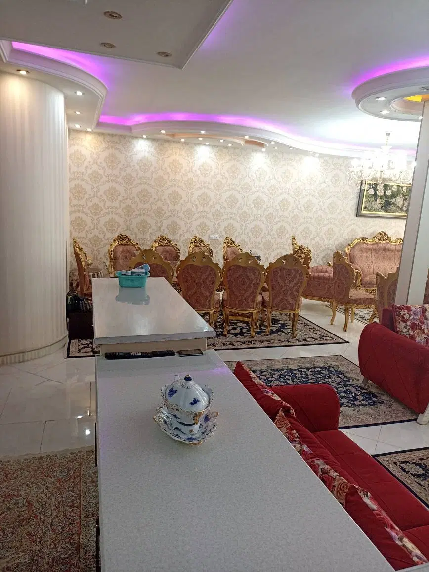 یک خانه ویلایی در ورامین