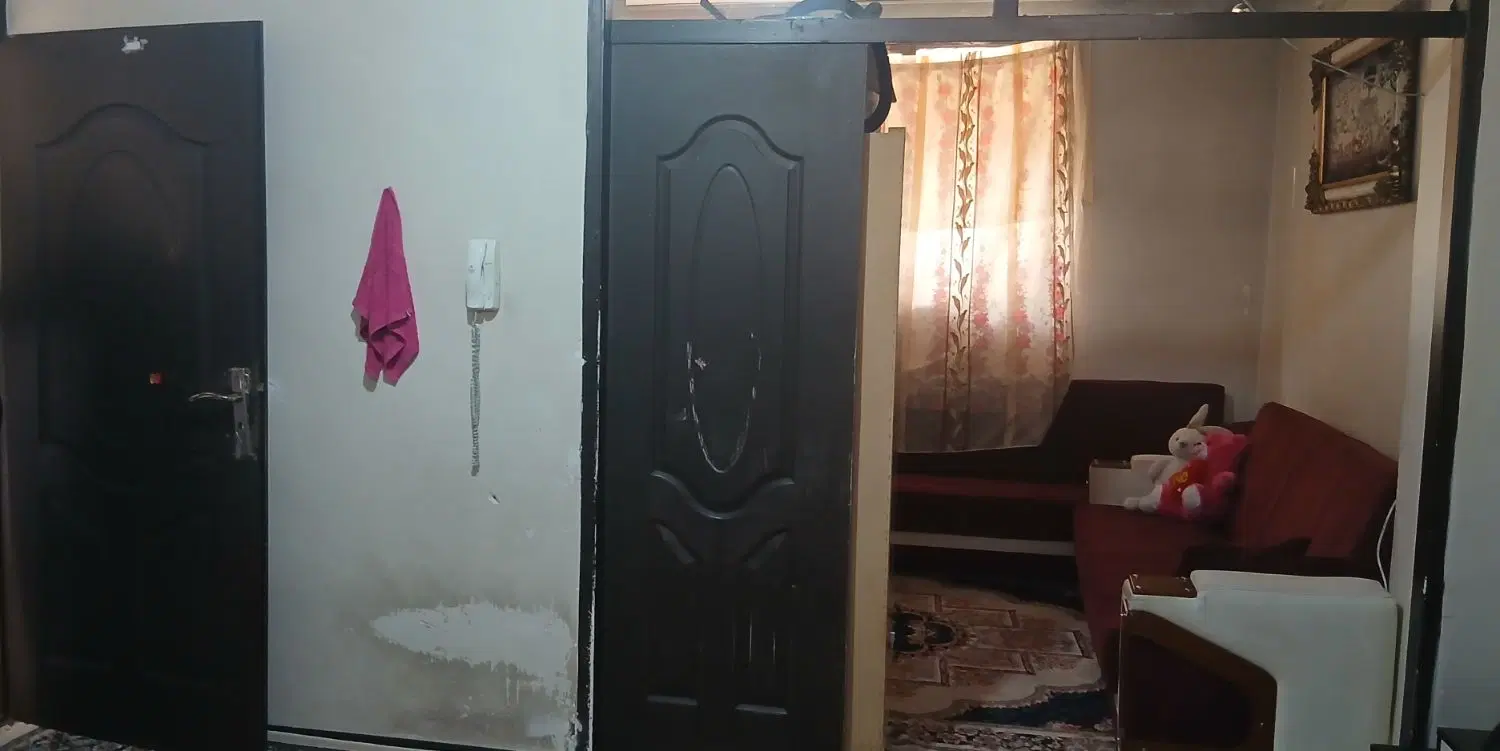 یک طبقه خانه با حیاط