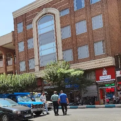 ۲ باب مغازه ۲۲و۲۳ متری *مجاور هم* پاساژ بورس ابزار