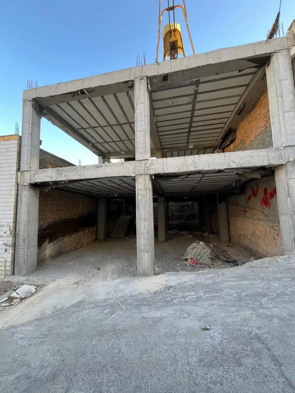 فروش خانه نیمه کاره