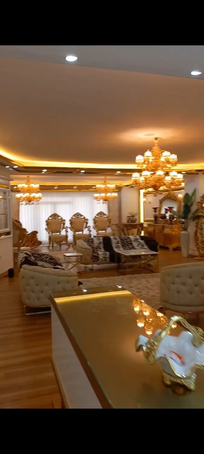 ۲۷۵ متر واحد لوکس درعباسی معاوضه با حیاط