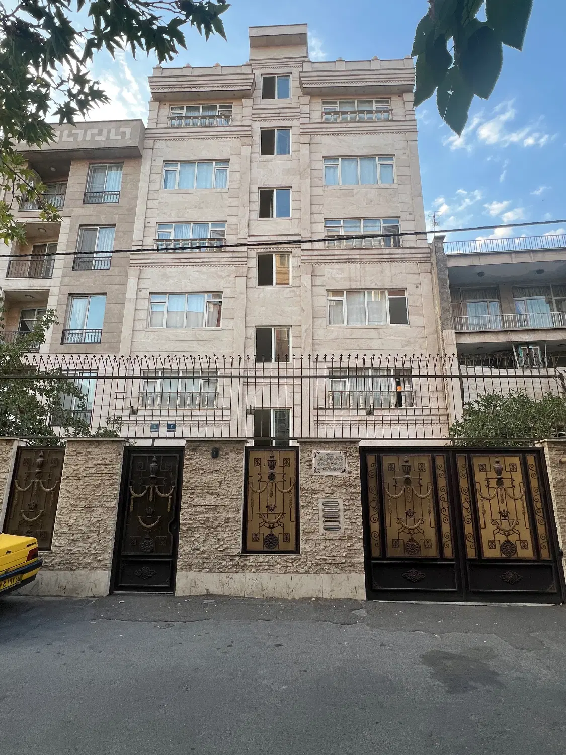 آپارتمان ۹۶ متری در شارق شرقی