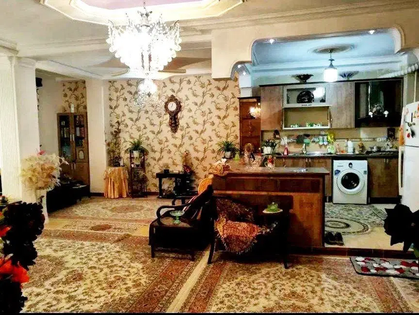خانه ۱۰۰ گلریزان