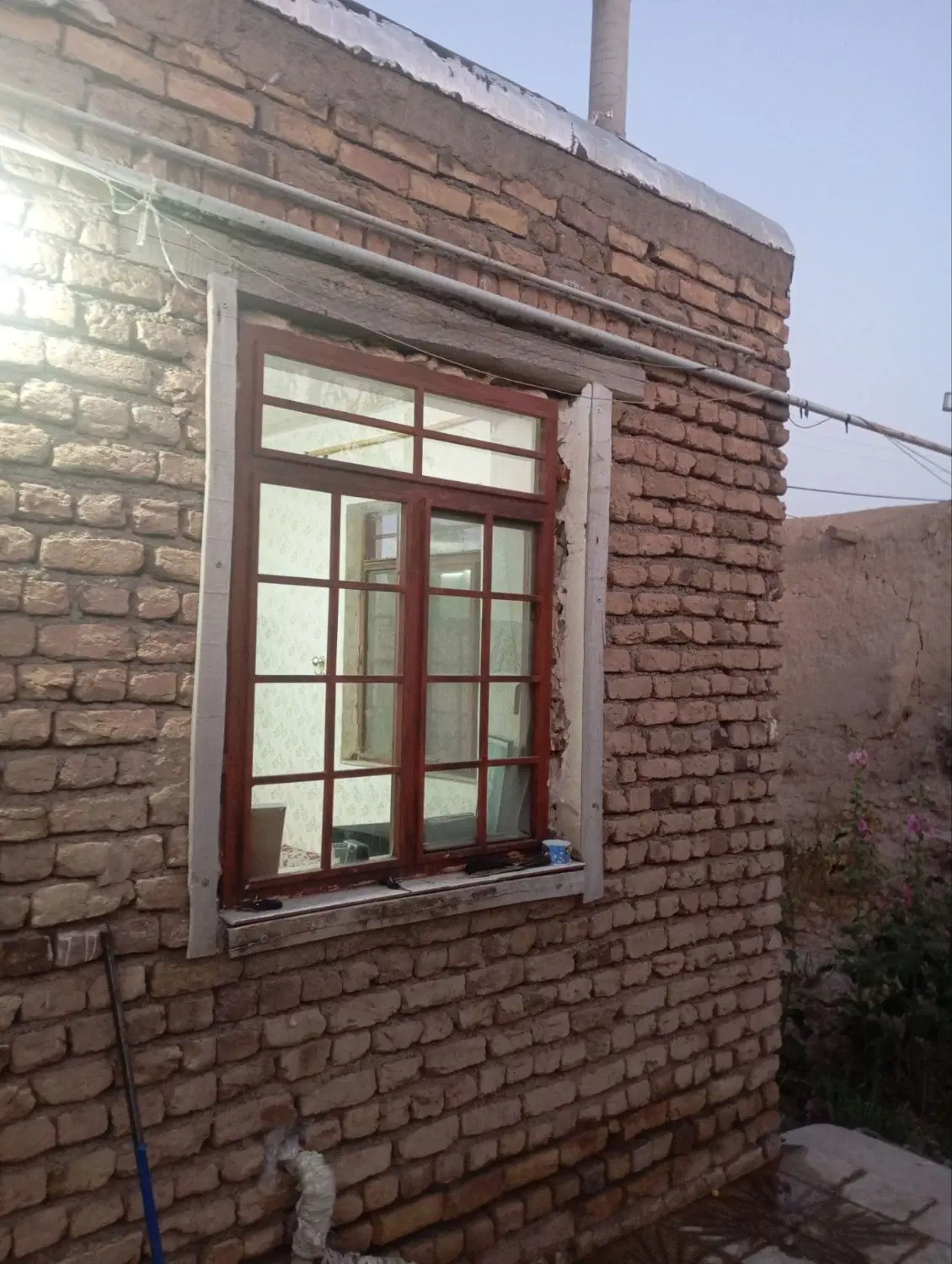 یک خونه  روستای   واقع در روستای اردین