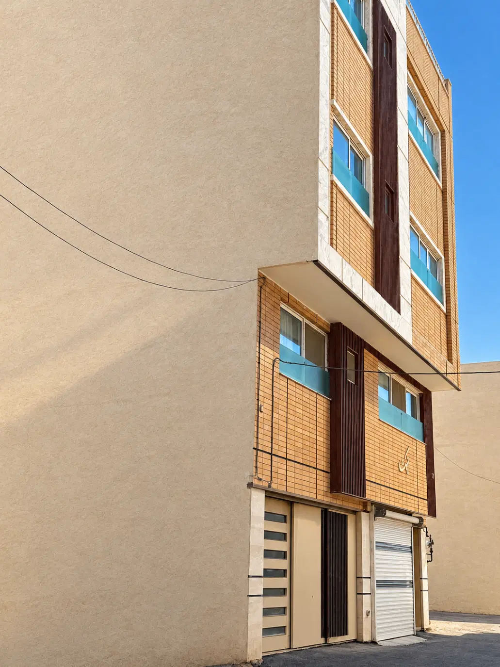 فروش آپارتمان ۱۲۰ متری  خوش‌نقشه  شهرک زاینده رود