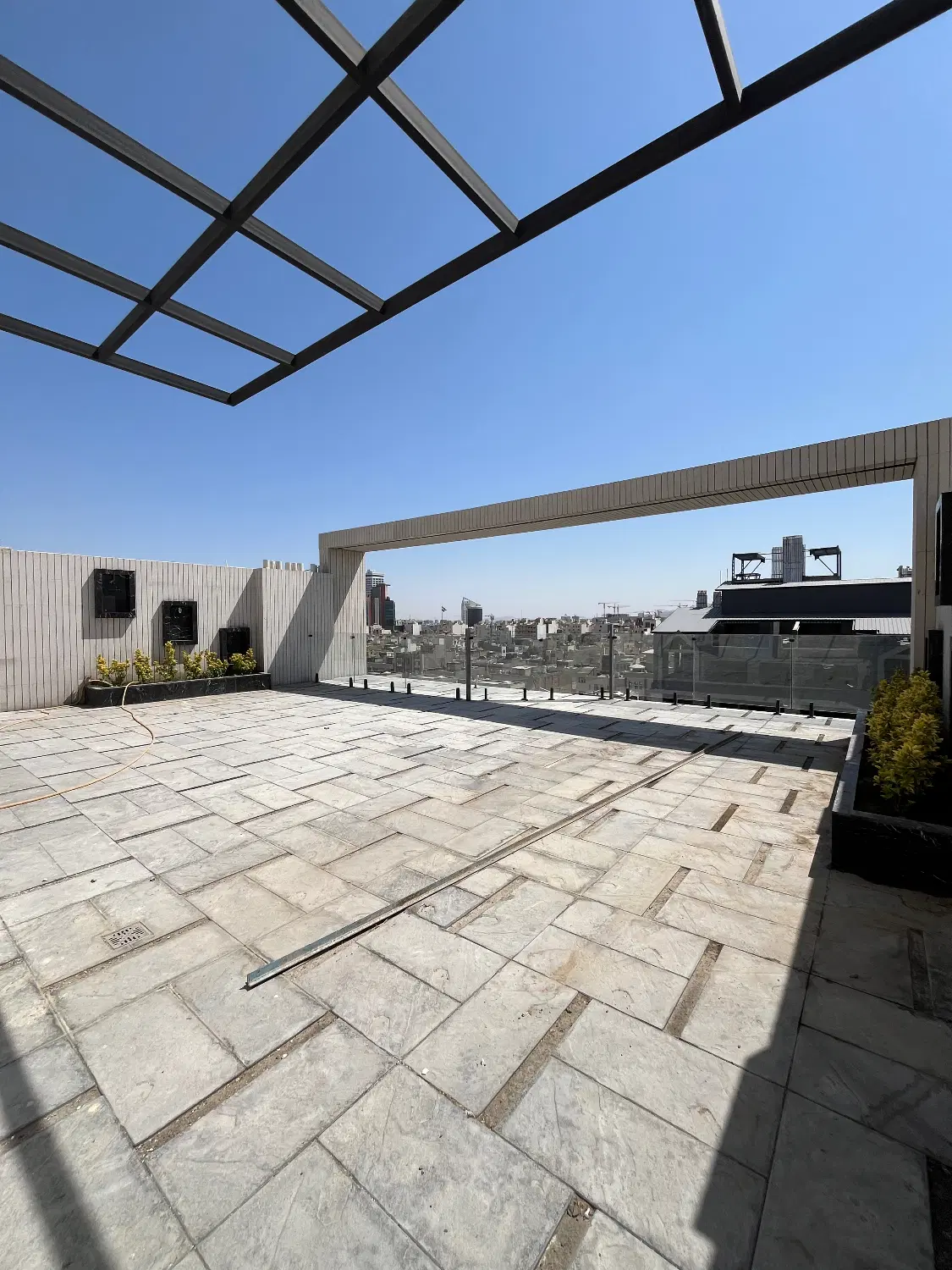۲۰۰ متر مدرن فول امکانات