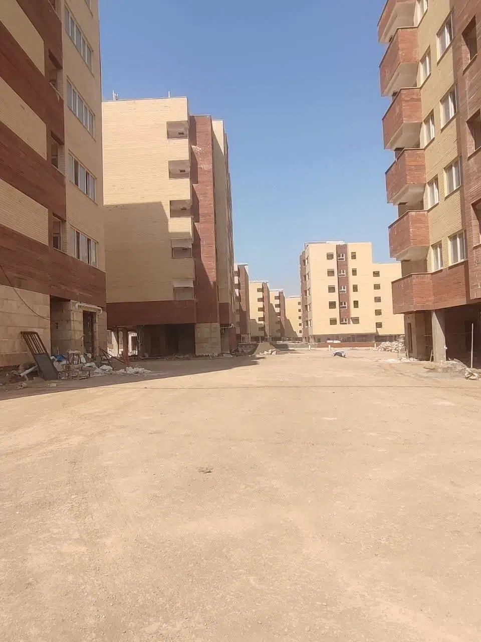 خرید و فروش ۵۶۰ هکتاری و پرنیان