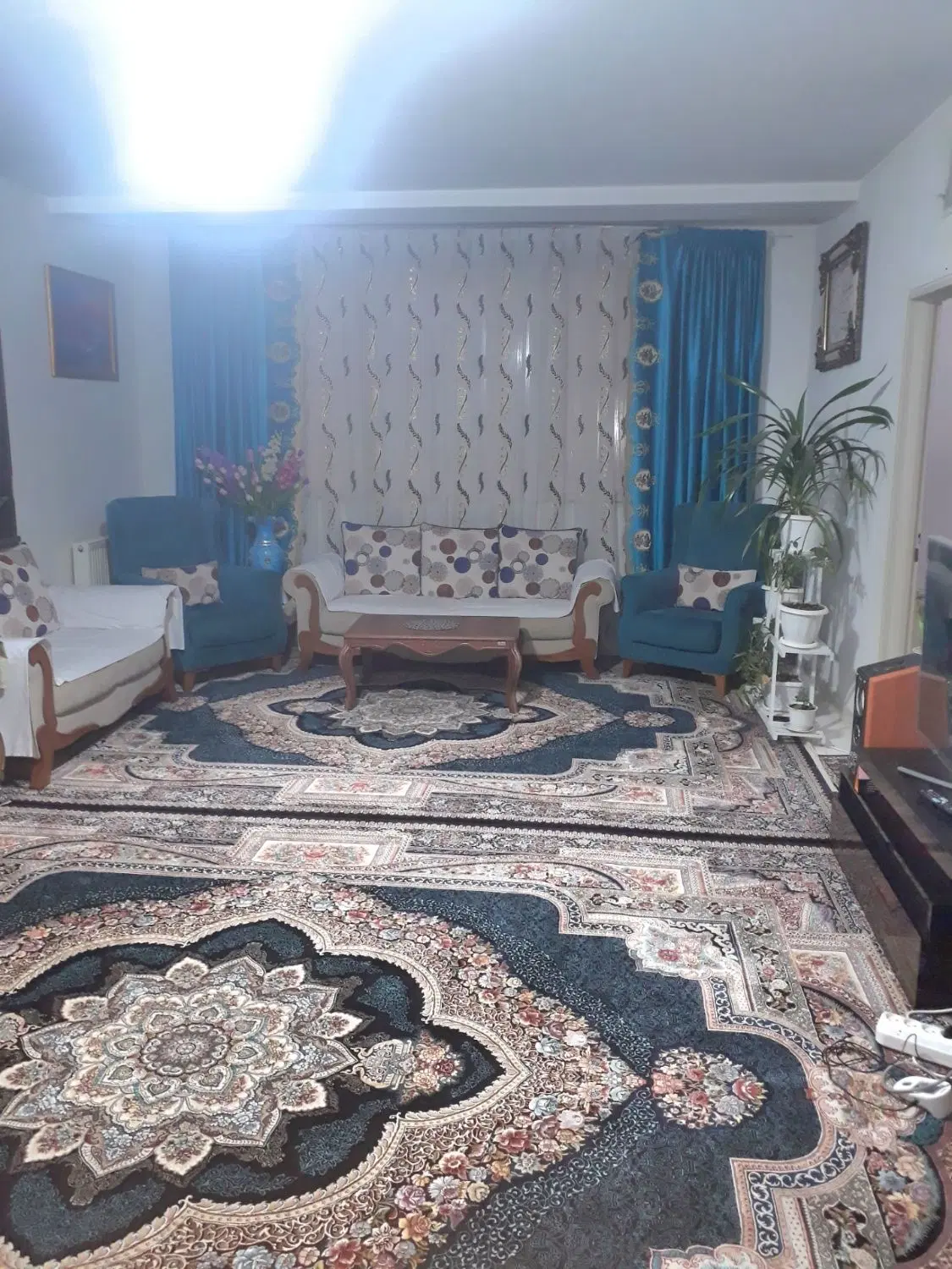واحد ۸۶ متری بهار هشتم