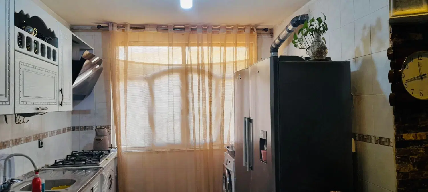 ۷۷ متری در خیابان سعدی