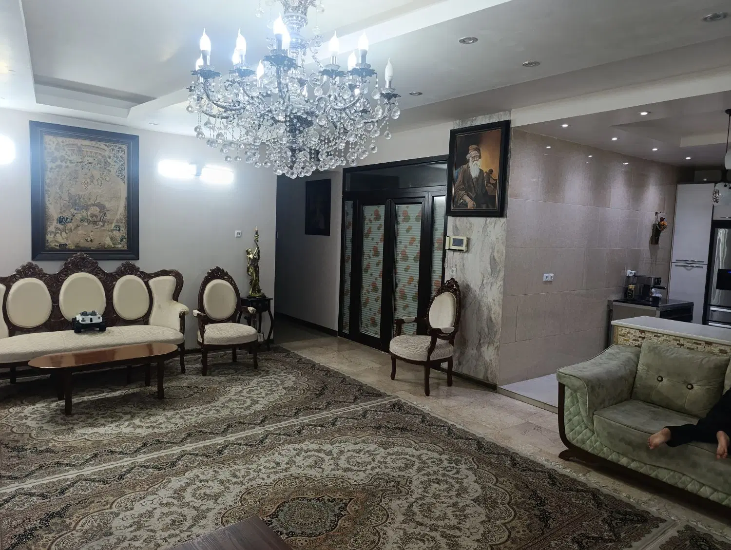 واحد آپارتمان ۱۳۵ متر در سالاریه