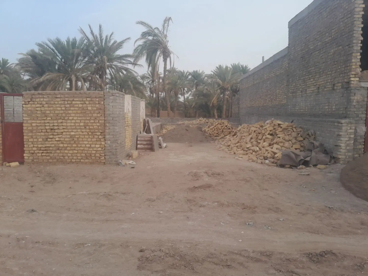 زمین عنایت اباد