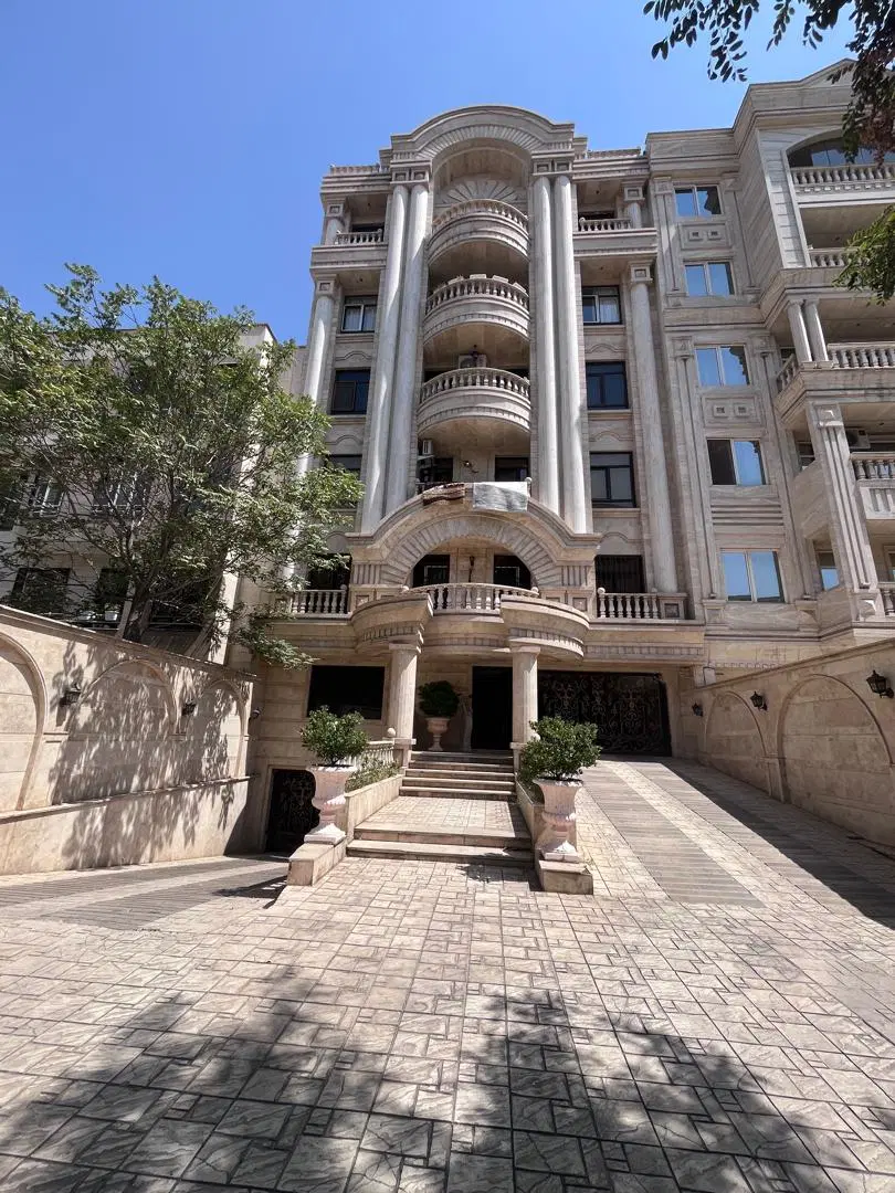 گوهردشت بهترین فرعی کاخ نشین ۱۳۵ متر ۳خواب