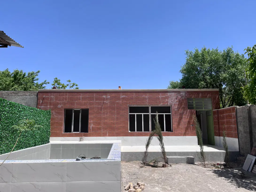 باغ ویلا۲۰۰۰متری با۱۲۰متربنادارای استخردر غرق آباد