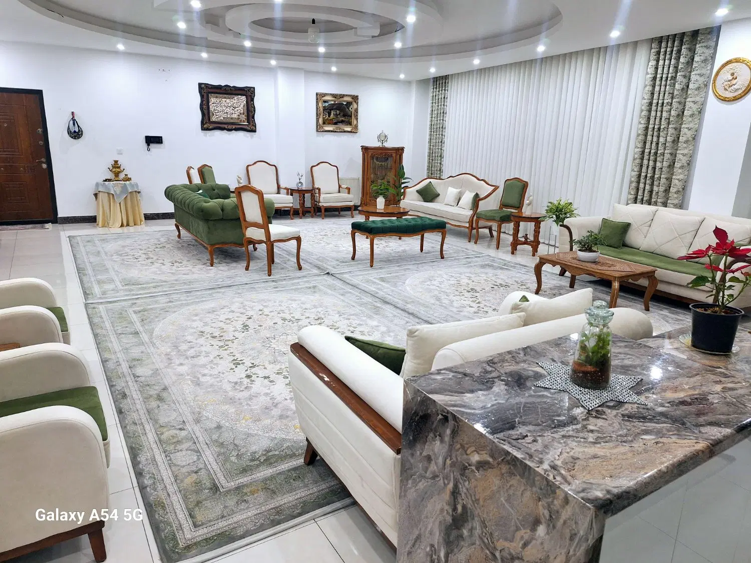 240metr سه خواب سوپر لاکچری فاخر میدان شعبه