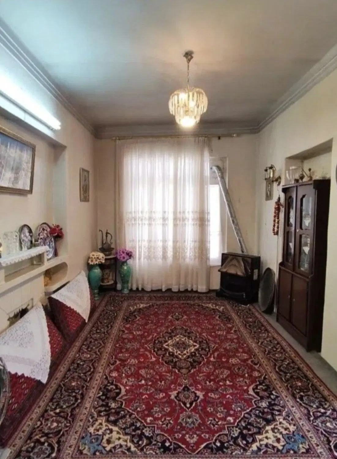 اجاره ویلایی قدیمی ساخت ۱۲۰ متری باهنر