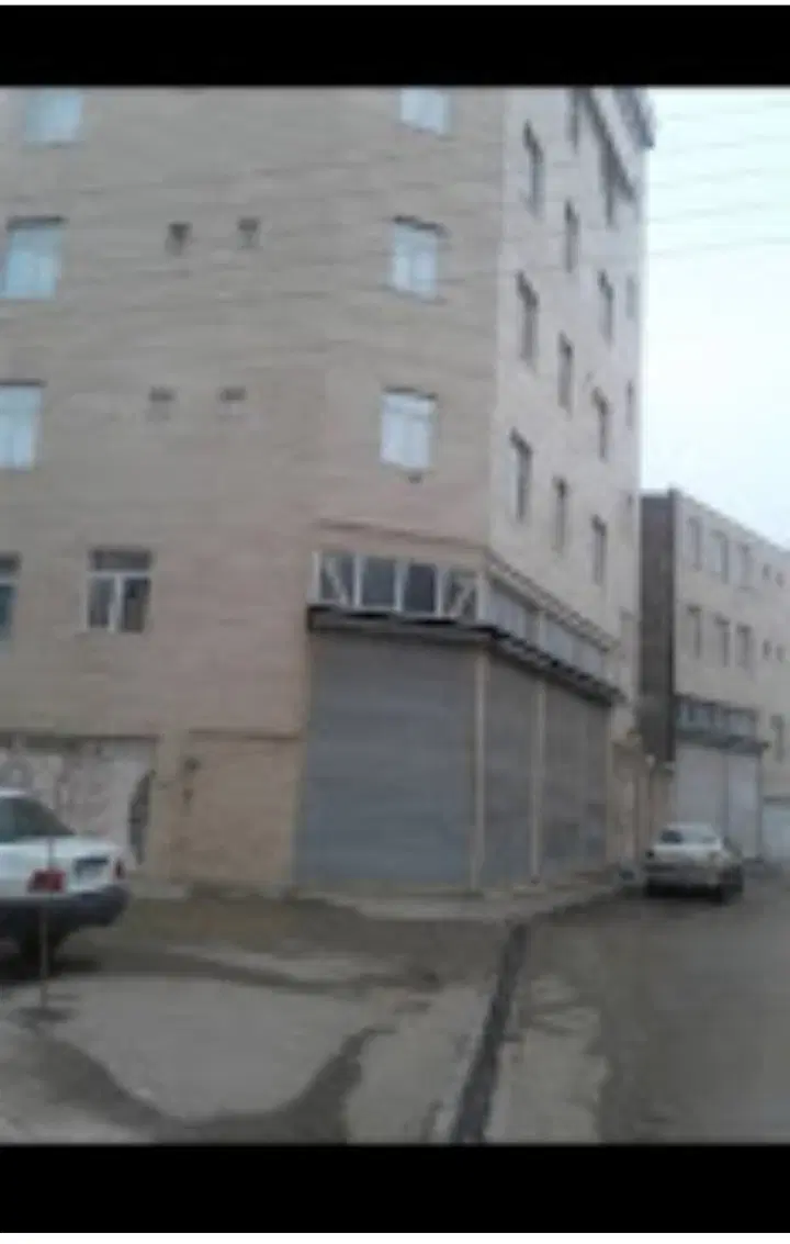 مغازه چهار دهنه در خ ۱۲ متری بر ۱۴ متر