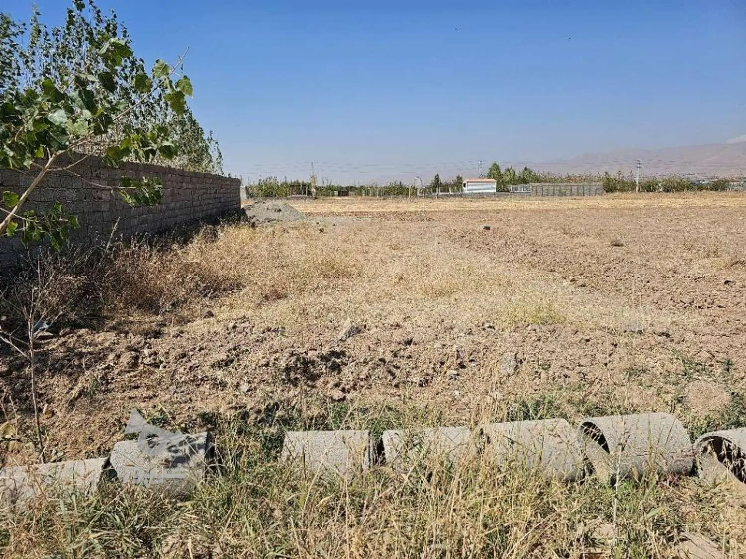 ۵۰۰ متر ویلایی بغل اتوبان و مترو