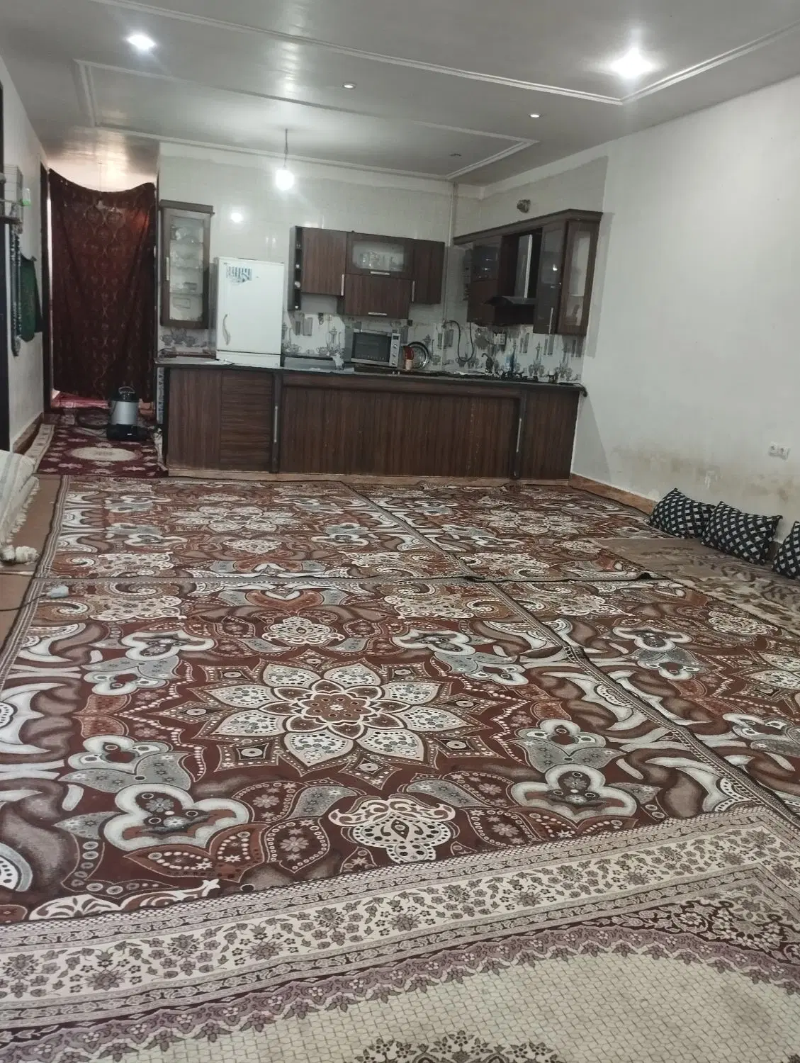 خانه فروشی خزامی شهید عباس پور