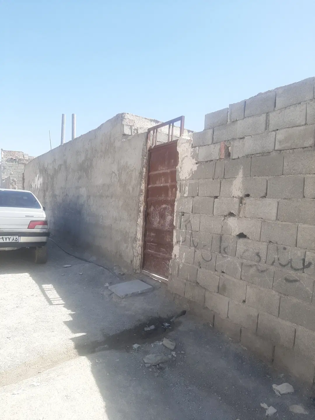 منزل دایی اباد اخر خ وحدت پشت درمانگاه