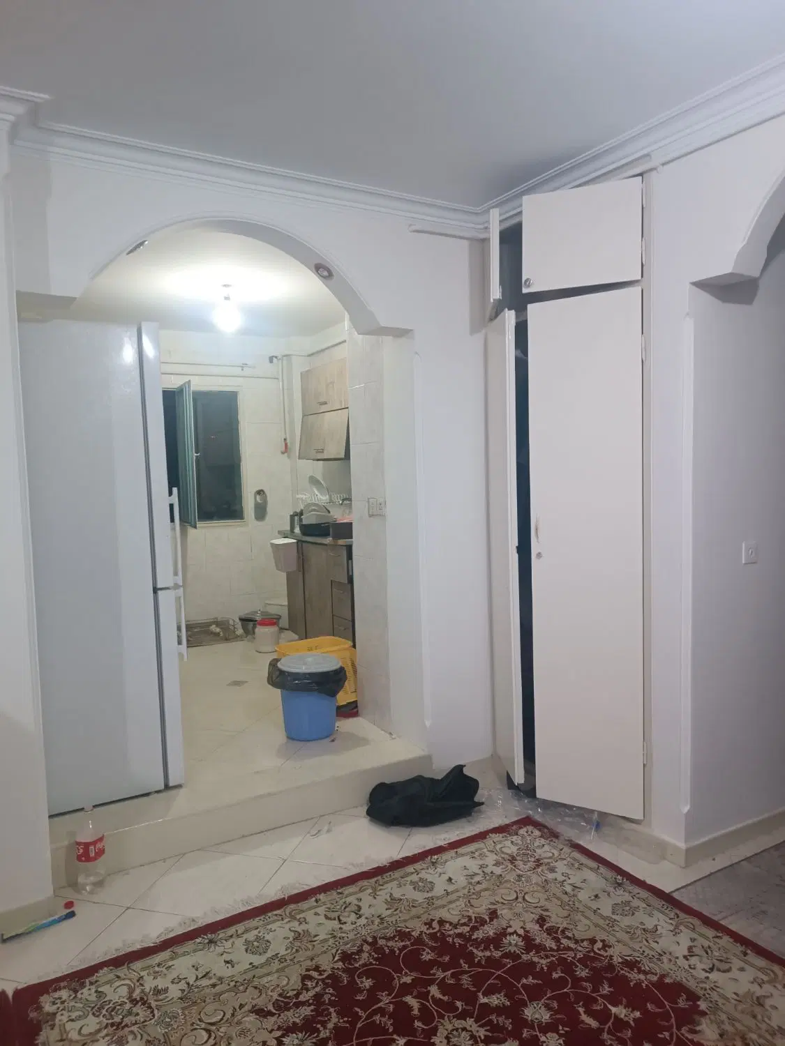 پرند فروش واحد 68متری فاز2 میدان بهشت