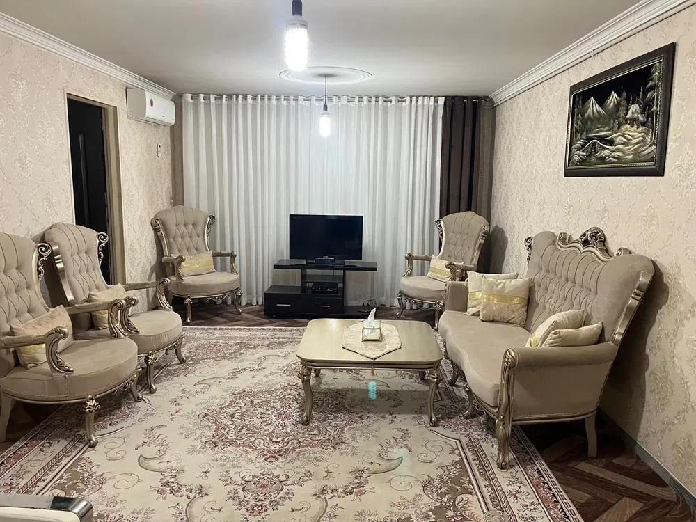 یک واحد آپارتمان اجاره داده میشود