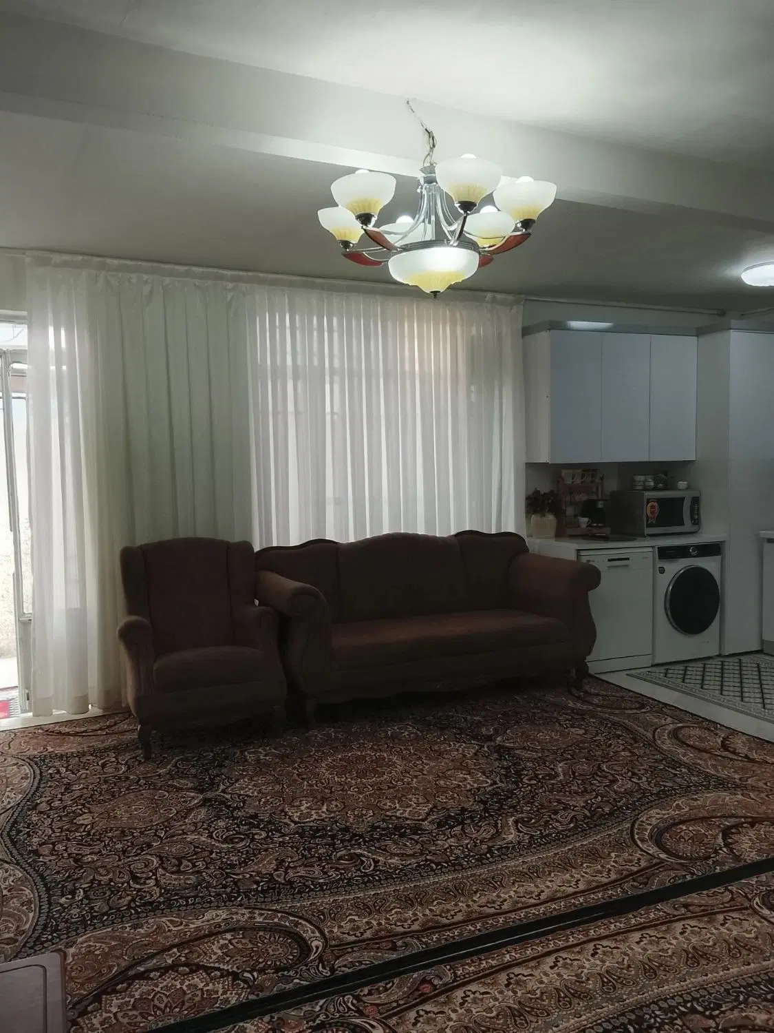 خانه ویلایی شیک حاشیه شهدا ۸