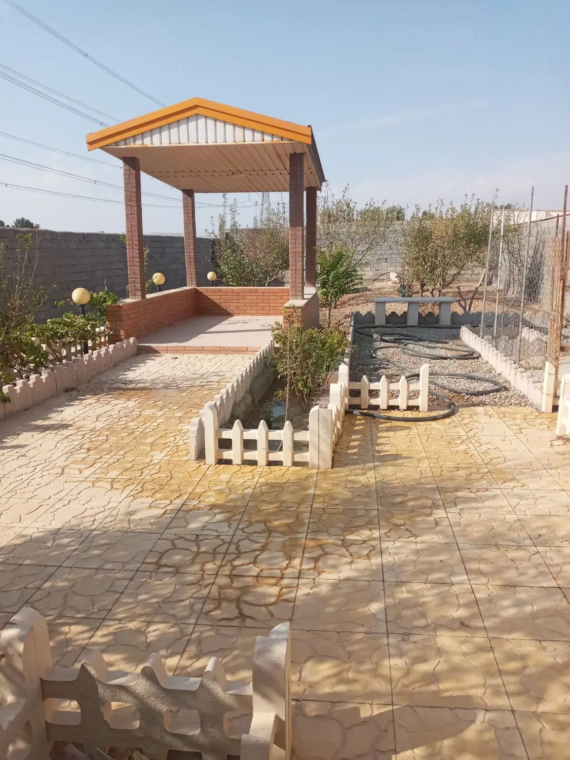 باغ ۴۰۰ متری خوش نقشه