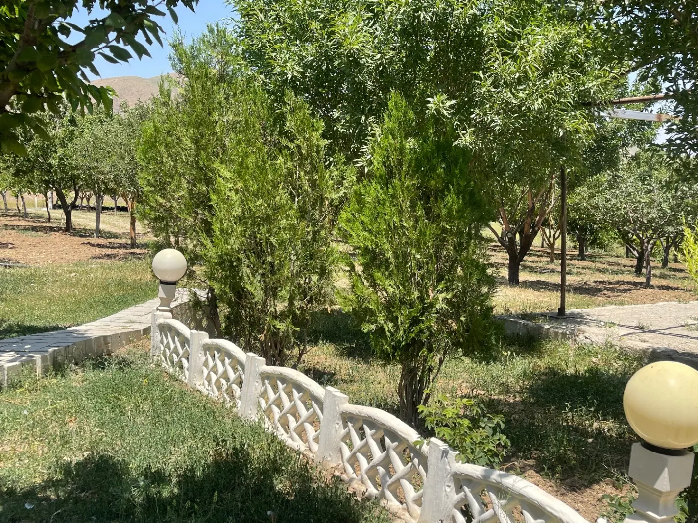 خونه باغ در زرشک الموت قزوین