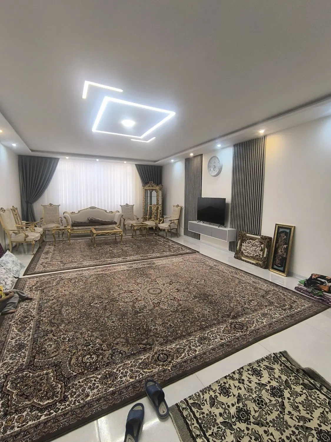 145متر 3خواب فول نزدیک بازار
