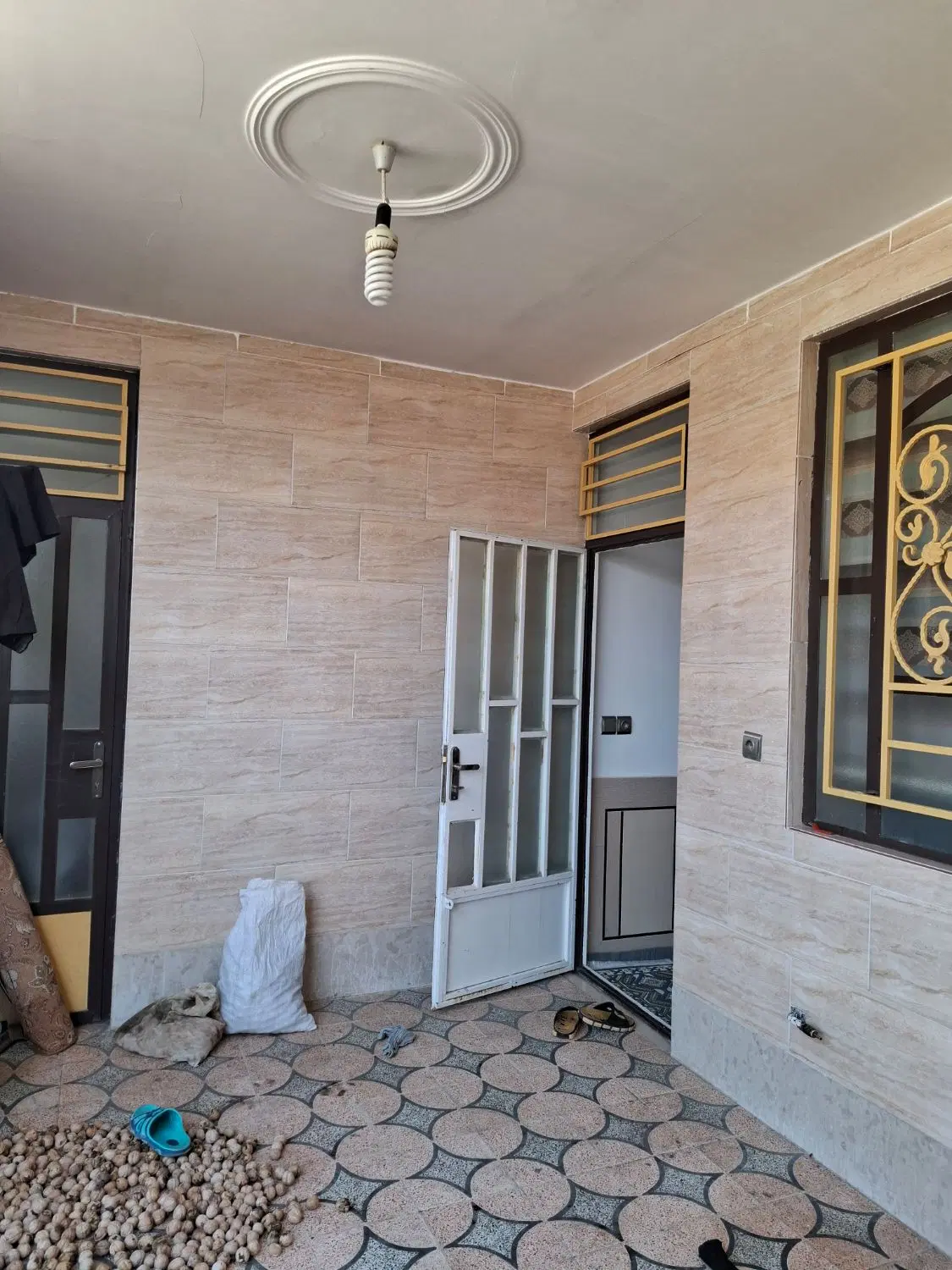 یک واحد آپارتمان در فدک