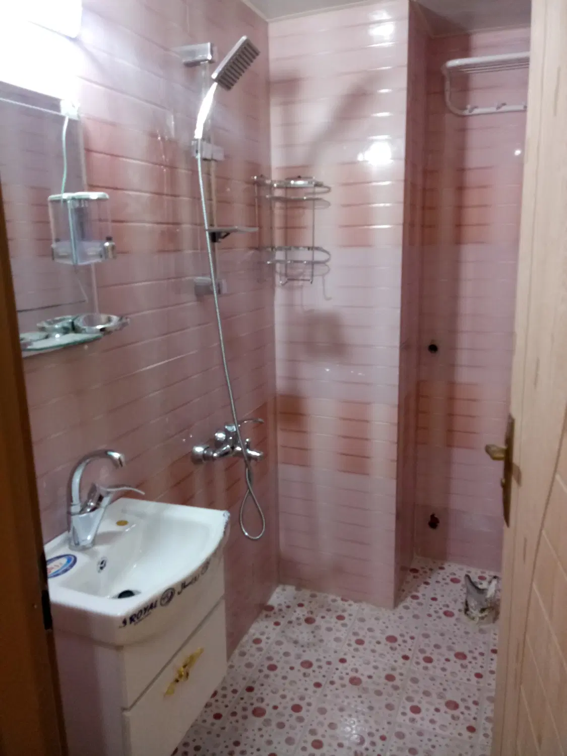 آپارتمان ۱۱۰ دوخوابه طبقه دوم