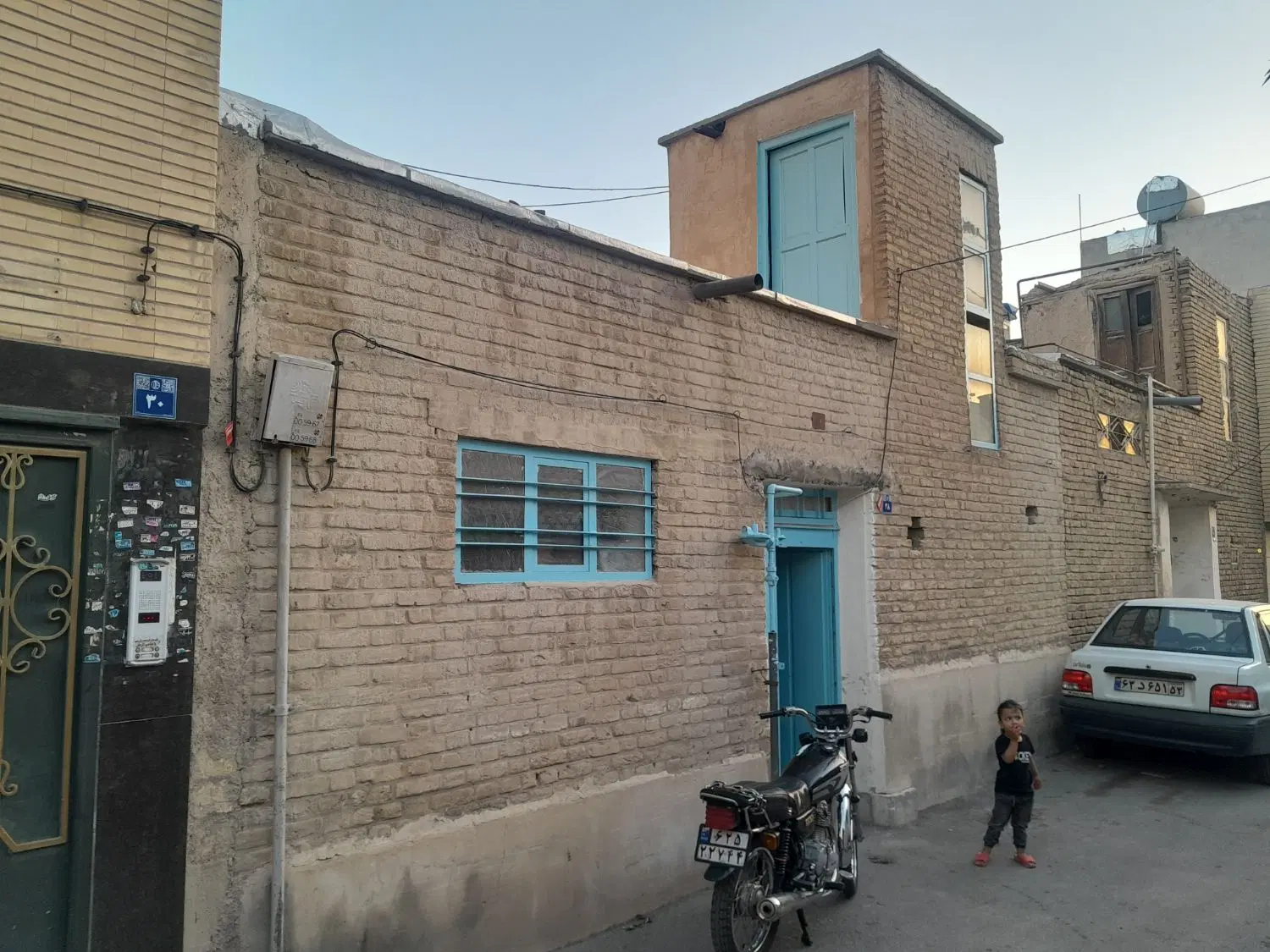 خانه ملک کلنگی زمین