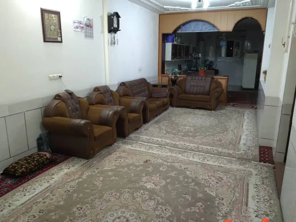 فروش آپارتمان ۳ طبقه در چمگردان