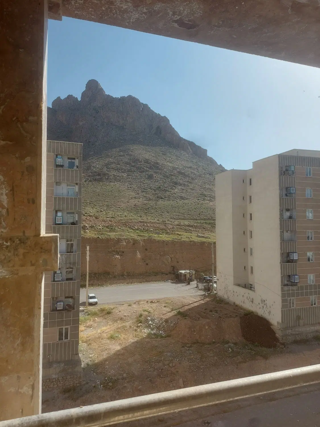واحد۱۰۰متری نما رومی