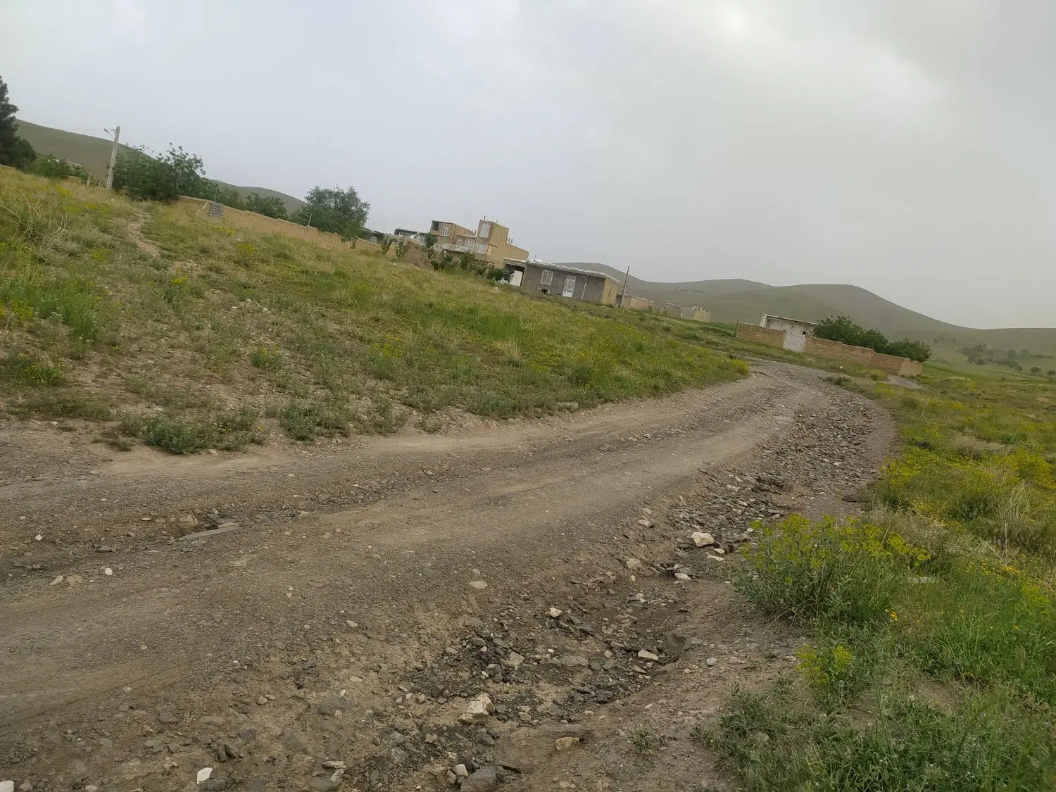 یک قطعه زمین برا ساخت خانه در روستای اشترمل