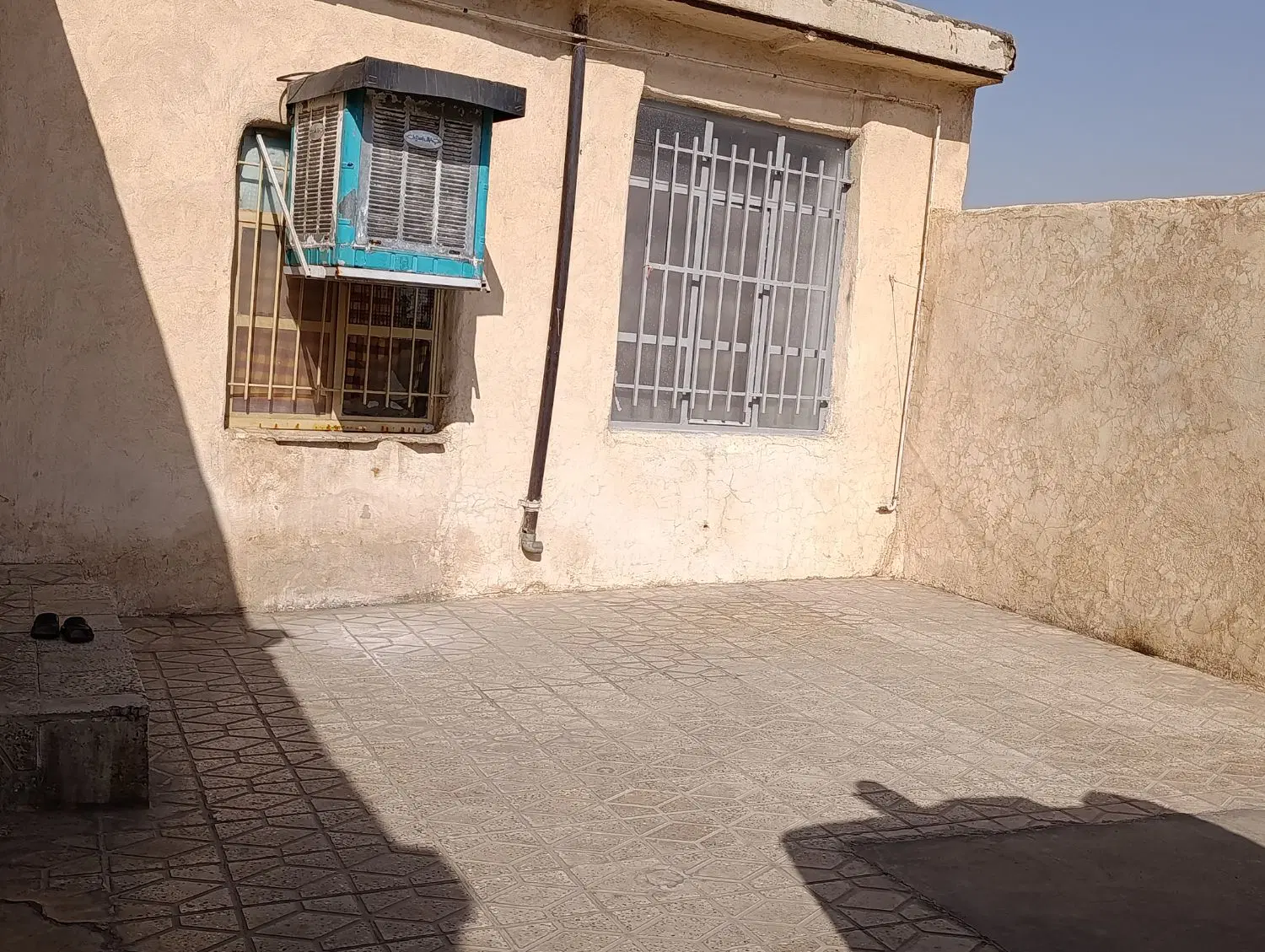 فروش یک باب منزل مسکونی