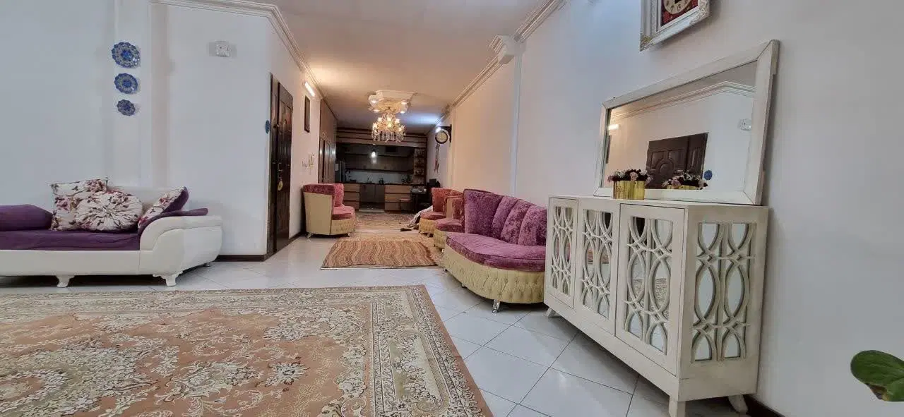 آپارتمان۱۳۰متر کوشش۵۶ قاعم