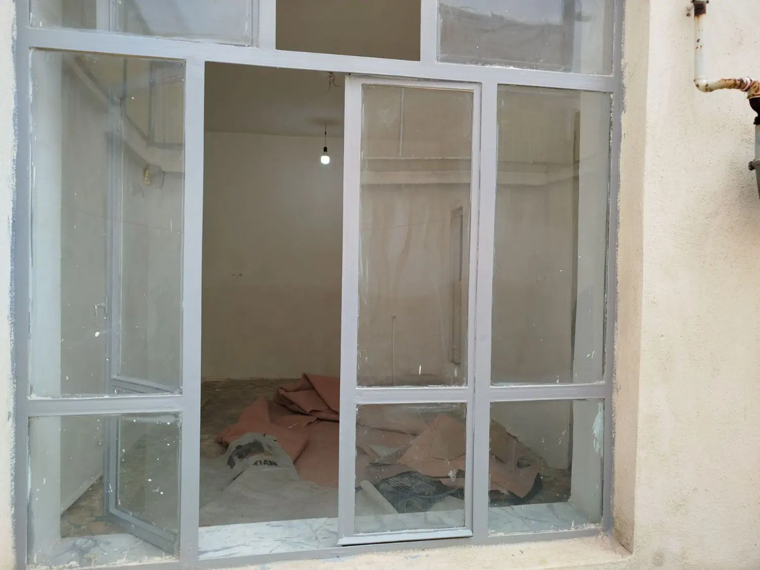 اجاره خانه دربست تمام رهن۱۹۰ تومن.درخیابان بهار