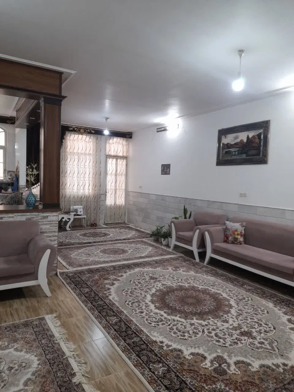 همکف ۱۰۰ متری