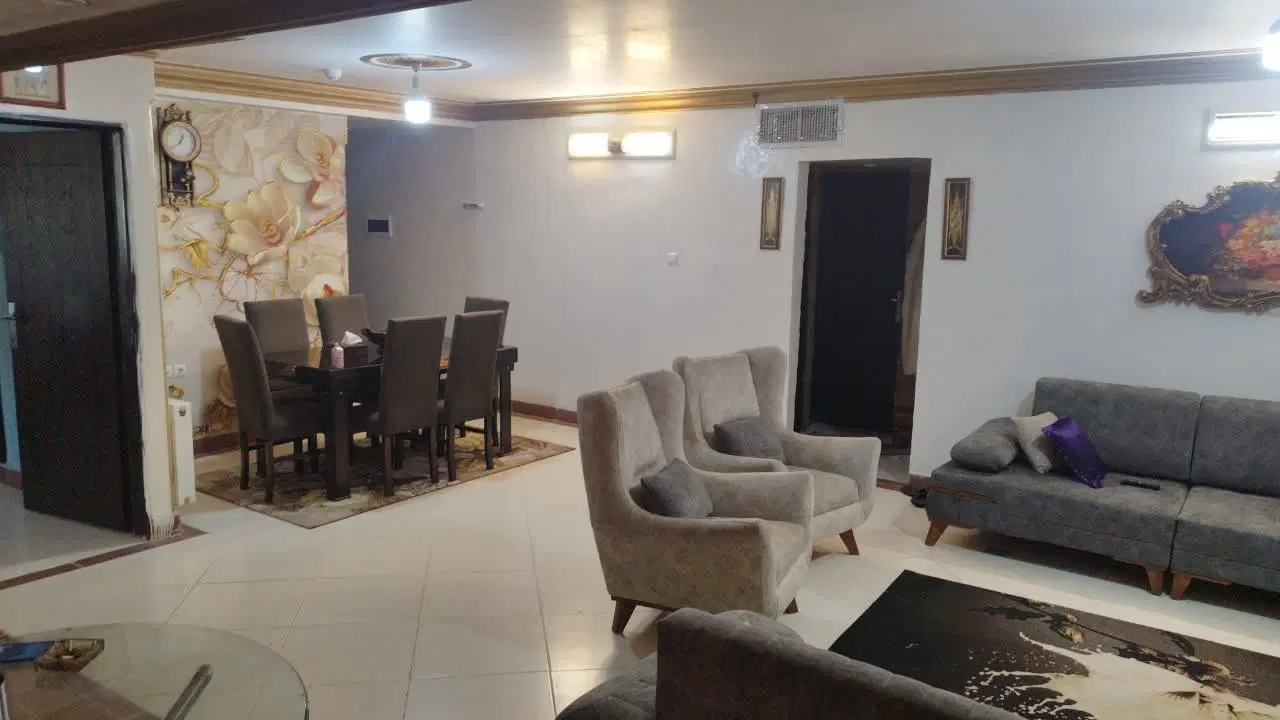 ۱۱۴متر همکف +۱۰۰متر حیاط دربست