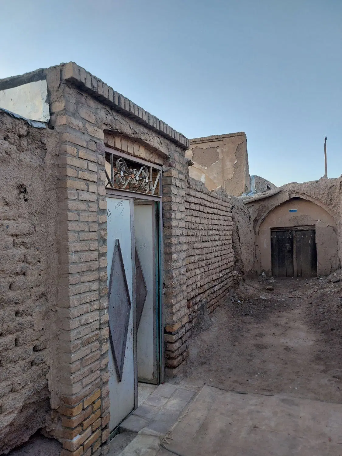 روستای رضا آباد ۶۰۰متری دارای امتیازات
