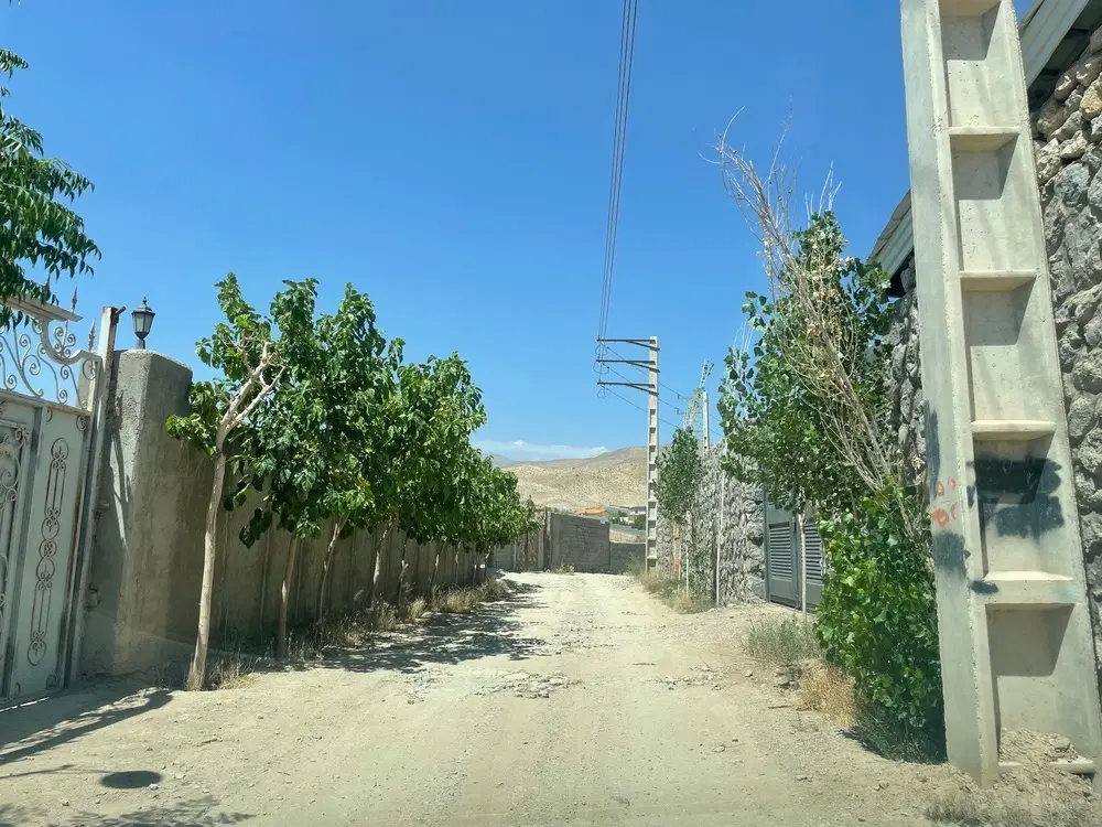 زمین چهار دیواری سند ترک برگ رودهن مهراباد