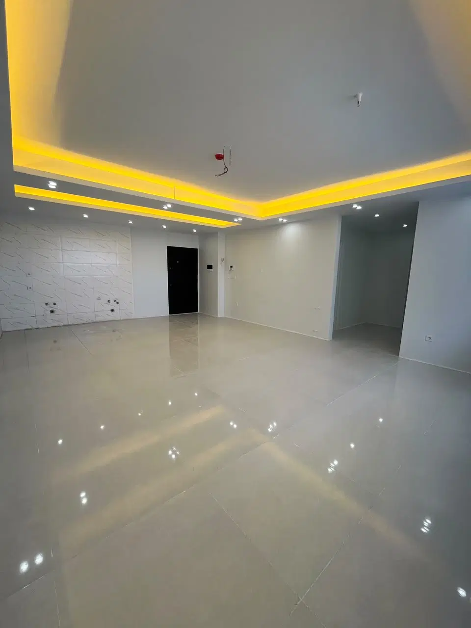 فروش آپارتمان ۹۳متری سند دار