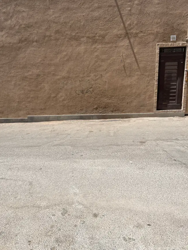 زیر زمین اجاره ای خیابان امام۵۰متری بدونه خواب