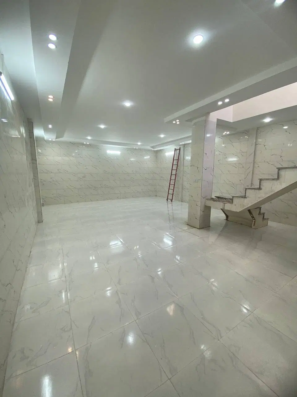 فروش یک باب مغازه و زیرزمین تجاری توس ۷۱