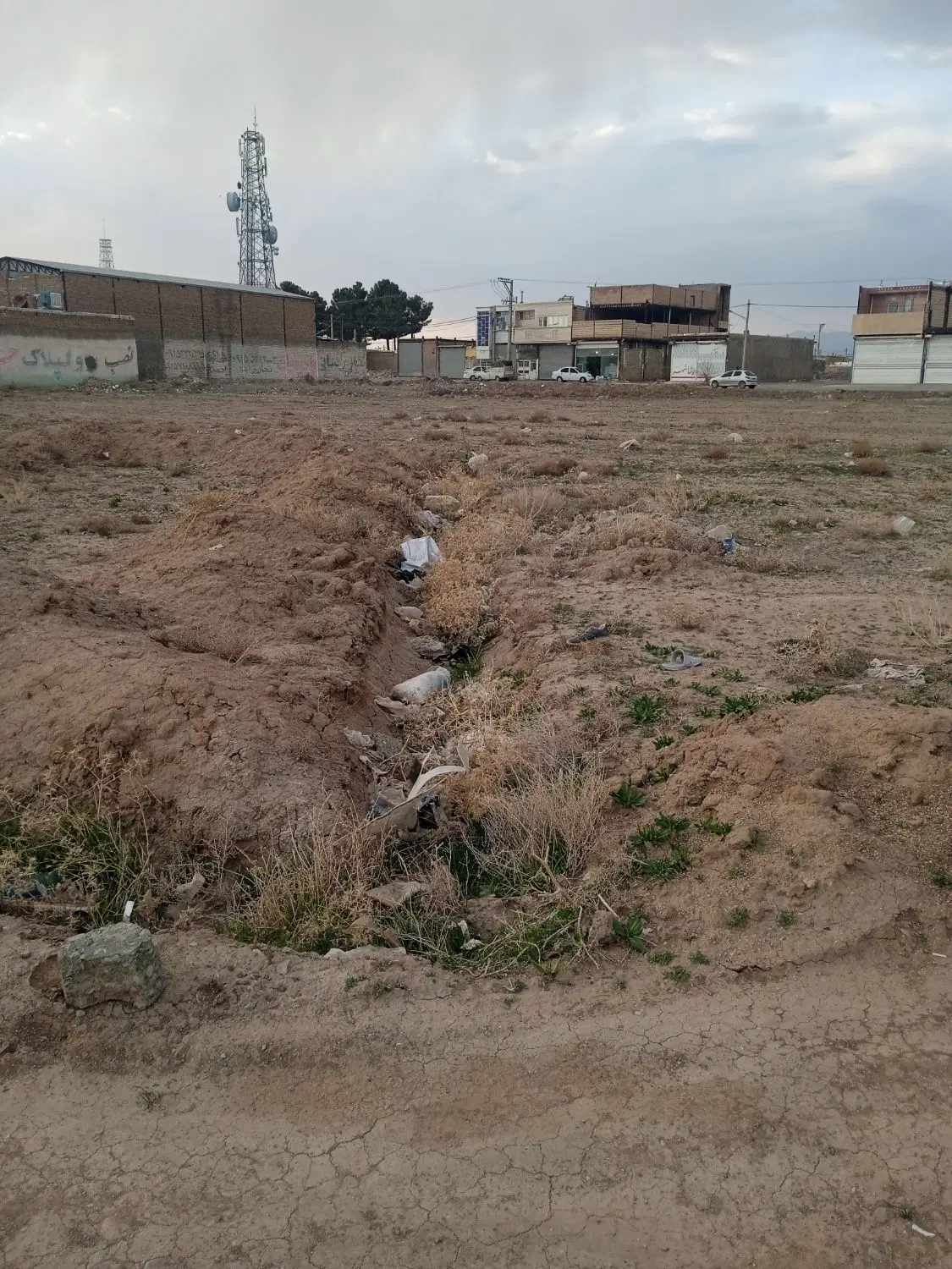 زمین بسیار عالی